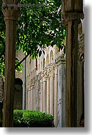 images/Europe/Croatia/Dubrovnik/Architecture/franciscan-monastery-cloisters-1.jpg