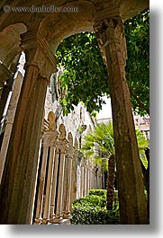 images/Europe/Croatia/Dubrovnik/Architecture/franciscan-monastery-cloisters-6.jpg