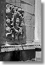 images/Europe/Croatia/Dubrovnik/Architecture/stone-facade-water_pipe-2-bw.jpg