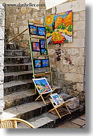 images/Europe/Croatia/Dubrovnik/Art/painting-display-4.jpg