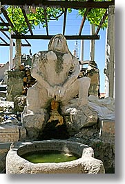 images/Europe/Croatia/Dubrovnik/Art/vagina-stone-sculpture.jpg