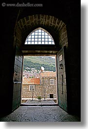 images/Europe/Croatia/Dubrovnik/DoorsWins/door-n-townview.jpg