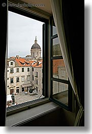 images/Europe/Croatia/Dubrovnik/DoorsWins/window-basilica-view.jpg