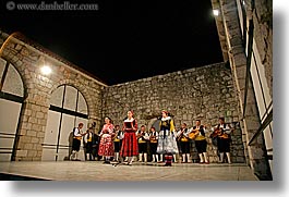 images/Europe/Croatia/Dubrovnik/FolkDancing/Group/group-dancing-01.jpg
