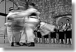 images/Europe/Croatia/Dubrovnik/FolkDancing/Group/group-dancing-04.jpg