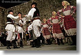 images/Europe/Croatia/Dubrovnik/FolkDancing/Group/group-dancing-13.jpg