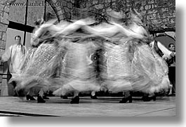 images/Europe/Croatia/Dubrovnik/FolkDancing/Group/group-dancing-20.jpg