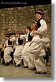 images/Europe/Croatia/Dubrovnik/FolkDancing/Men/men-dancing-04.jpg