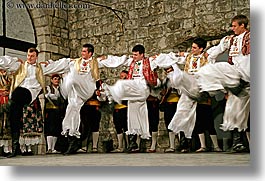 images/Europe/Croatia/Dubrovnik/FolkDancing/Men/men-dancing-08.jpg