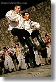images/Europe/Croatia/Dubrovnik/FolkDancing/Men/men-dancing-12.jpg