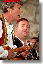 images/Europe/Croatia/Dubrovnik/FolkDancing/Musicians/guitar-singers-2.jpg