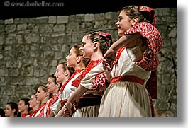 images/Europe/Croatia/Dubrovnik/FolkDancing/Women/women-dance-group-2.jpg