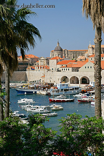 dubrovnik-harbor-03.jpg