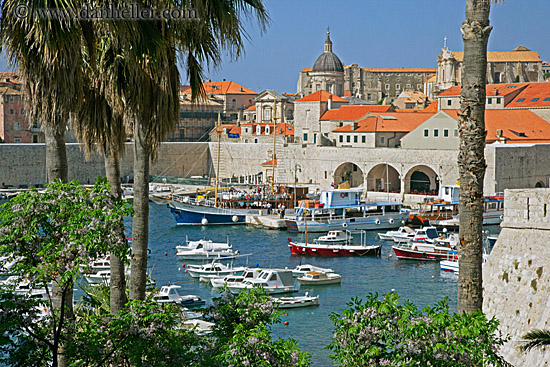 dubrovnik-harbor-04.jpg