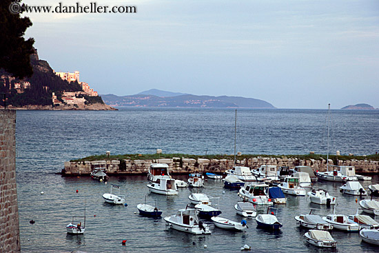 dubrovnik-harbor-15.jpg