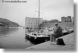 images/Europe/Croatia/Dubrovnik/Harbor/old-man-fishing.jpg