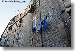 images/Europe/Croatia/Dubrovnik/Laundry/hanging-laundry-01.jpg