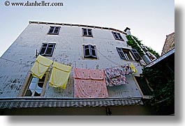 images/Europe/Croatia/Dubrovnik/Laundry/hanging-laundry-02.jpg