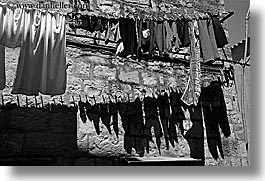 images/Europe/Croatia/Dubrovnik/Laundry/hanging-laundry-17.jpg