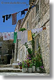 images/Europe/Croatia/Dubrovnik/Laundry/hanging-laundry-24.jpg