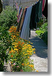 images/Europe/Croatia/Dubrovnik/Laundry/hanging-laundry-27.jpg