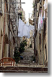 images/Europe/Croatia/Dubrovnik/Laundry/hanging-laundry-30.jpg