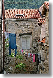 images/Europe/Croatia/Dubrovnik/Laundry/hanging-laundry-34.jpg