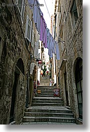 images/Europe/Croatia/Dubrovnik/Laundry/hanging-laundry-39.jpg