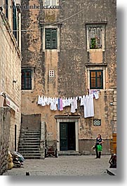 images/Europe/Croatia/Dubrovnik/Laundry/hanging-laundry-41.jpg