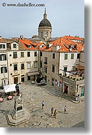 images/Europe/Croatia/Dubrovnik/Misc/town-square-1.jpg
