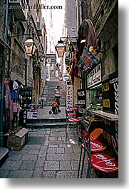 images/Europe/Croatia/Dubrovnik/NarrowStreets/cafe-mom-n-baby-stroller.jpg