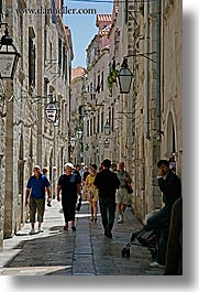 images/Europe/Croatia/Dubrovnik/NarrowStreets/people-on-street.jpg