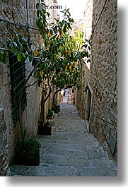 images/Europe/Croatia/Dubrovnik/NarrowStreets/stairs-in-alley-3.jpg