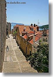 images/Europe/Croatia/Dubrovnik/Streets/sidewalk-n-rooftops.jpg