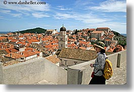 images/Europe/Croatia/Dubrovnik/TownView/asian-woman-townview.jpg