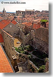 images/Europe/Croatia/Dubrovnik/TownView/dubrovnik-rooftops-2.jpg