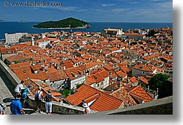 images/Europe/Croatia/Dubrovnik/TownView/ppl-overlook-townview-2.jpg