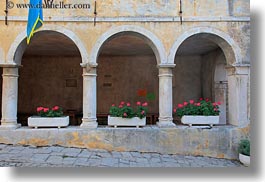 images/Europe/Croatia/Groznjan/arched-cloisters-n-flowers-1.jpg
