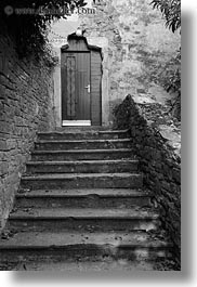 images/Europe/Croatia/Groznjan/stairs-n-door-bw.jpg