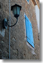 images/Europe/Croatia/Groznjan/window-n-street_lamp-1.jpg