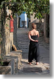 images/Europe/Croatia/Groznjan/woman-on-phone.jpg