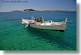 images/Europe/Croatia/Hvar/Boats/boats-n-water-shadow-2.jpg