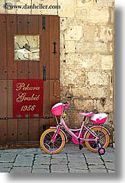 images/Europe/Croatia/Hvar/Misc/girls-bike-n-door.jpg
