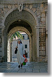 images/Europe/Croatia/Korcula/Arches/nun-sequence-5.jpg