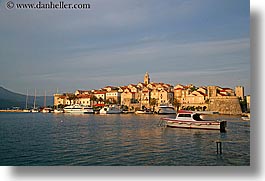images/Europe/Croatia/Korcula/Cityscape/boat-n-townview-sunset.jpg