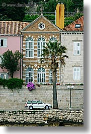 images/Europe/Croatia/Korcula/Misc/car-n-seaside-homes-2.jpg