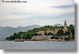 images/Europe/Croatia/Lopud/boat-n-church-2.jpg