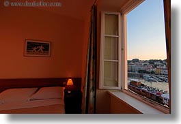 images/Europe/Croatia/MaliLosinj/ApoksiomenHotel/bedroom-n-window-view-2.jpg