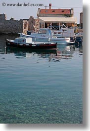 images/Europe/Croatia/MaliLosinj/Coast/boats-in-harbor-03.jpg