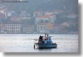 images/Europe/Croatia/MaliLosinj/Harbor/boat-near-harbor-2.jpg